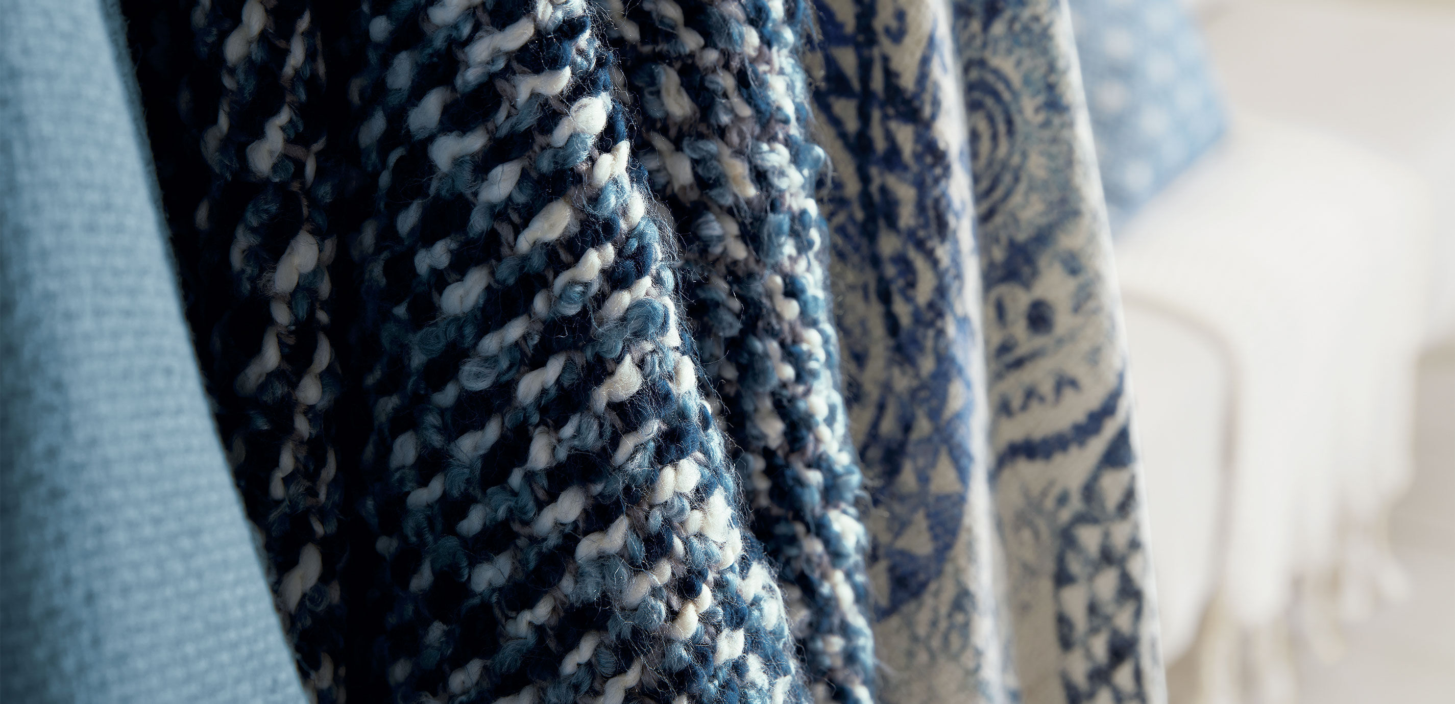 Mesa Boucl&eacute; Throw_3