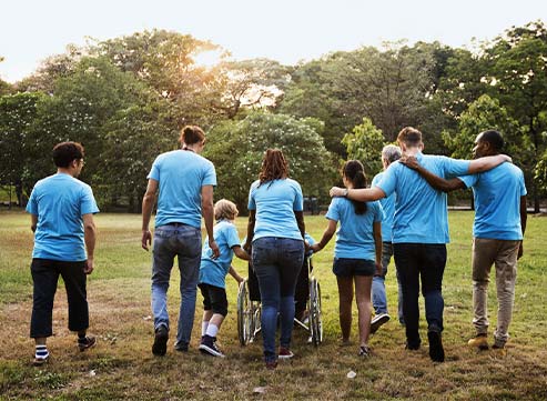 group of people volunteering