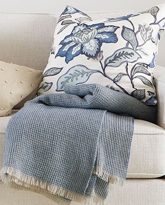 Pillows & Throws