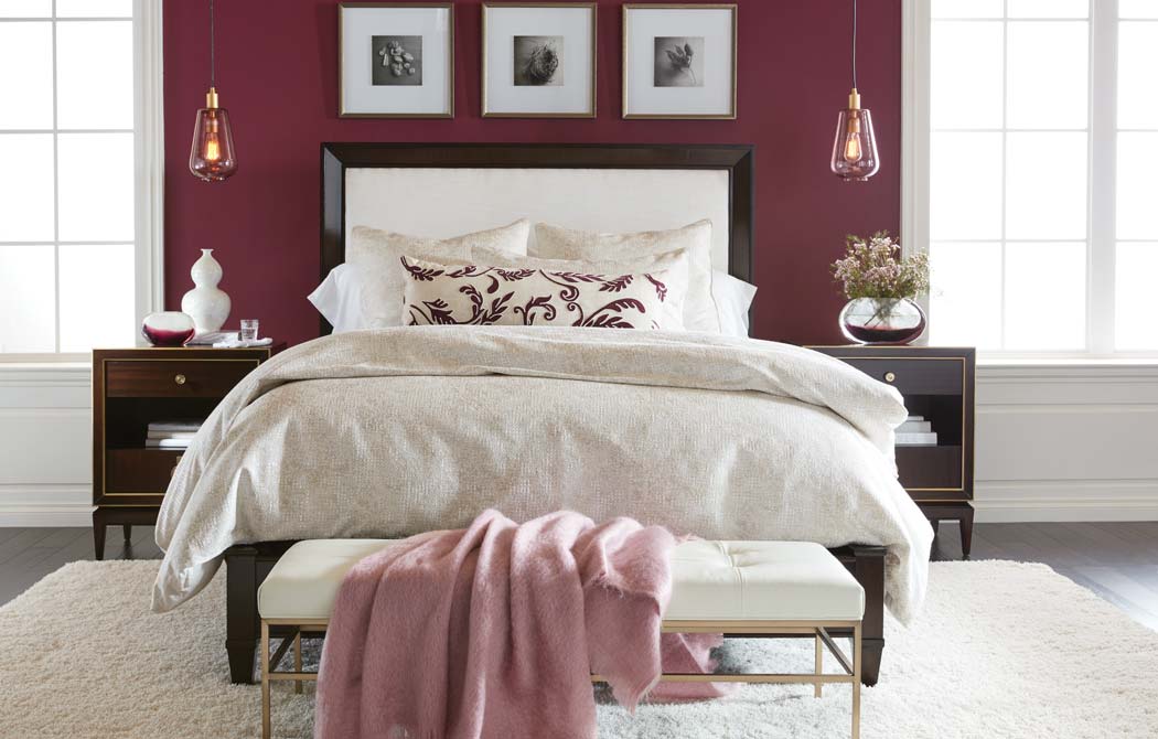 Old Hollywood-Style Bedroom Main Image