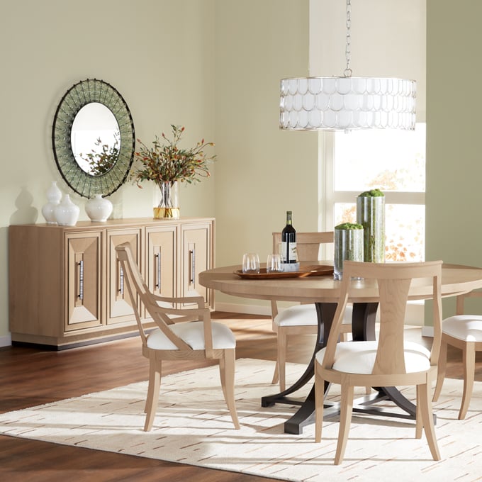 Well-Rounded Dining Room Tile